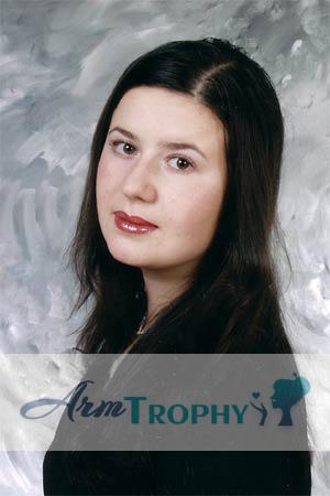 60298 - Svetlana Age: 30 - Russia