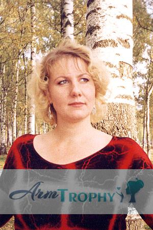 60740 - Oksana Age: 37 - Russia