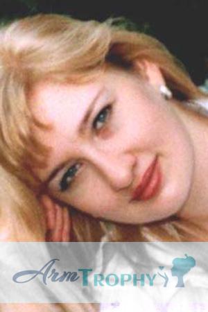 60780 - Oksana Age: 39 - Russia