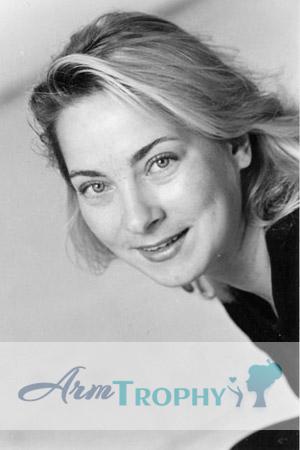 60802 - Elena Age: 43 - Russia