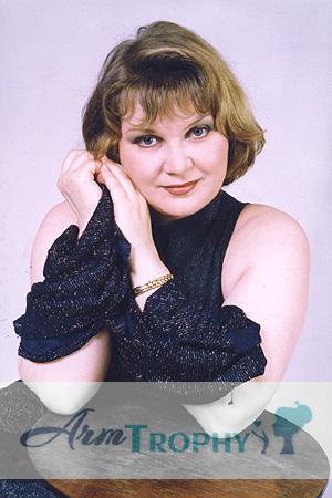 60810 - Svetlana Age: 49 - Russia