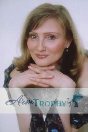 61033 - Larisa Age: 46 - Russia