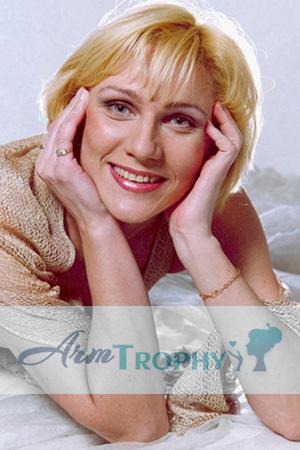 61125 - Olga Age: 48 - Russia