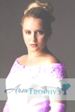 61126 - Natali Age: 30 - Russia