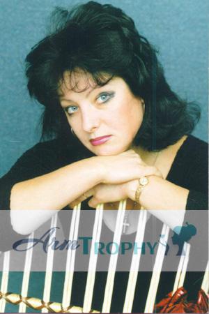 61459 - Elena Age: 46 - Russia