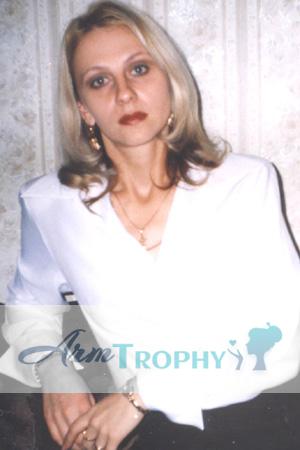 61467 - Oksana Age: 38 - Russia