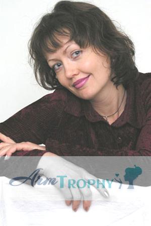 61711 - Julia Age: 42 - Russia