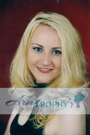 61899 - Ludmila Age: 38 - Russia