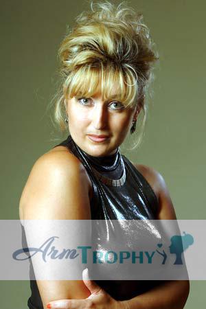 62092 - Elena Age: 52 - Russia