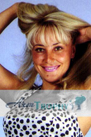 62211 - Zarema Age: 41 - Russia