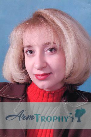 62223 - Yana Age: 37 - Russia