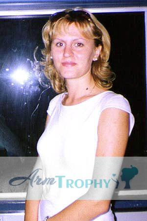 62396 - Elena Age: 31 - Russia