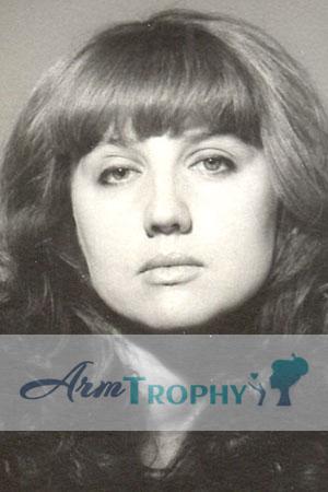 62425 - Larisa Age: 42 - Russia