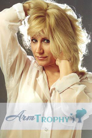 62451 - Larisa Age: 47 - Russia