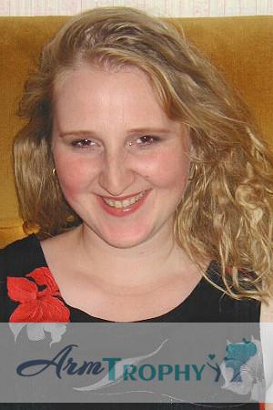 63046 - Svetlana Age: 36 - Russia
