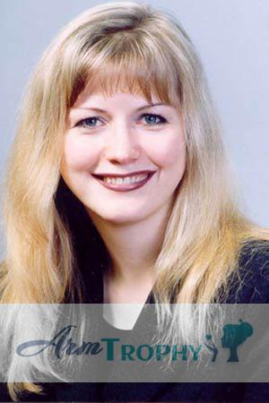 63052 - Yuliana Age: 39 - Russia