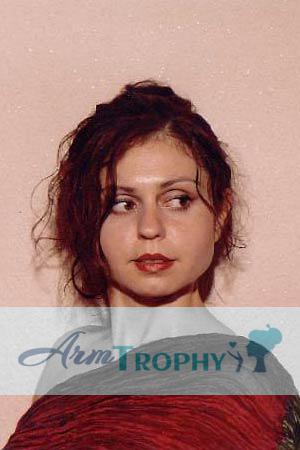 64052 - Olena Age: 35 - Ukraine