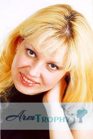 64070 - Katerina Age: 41 - Russia