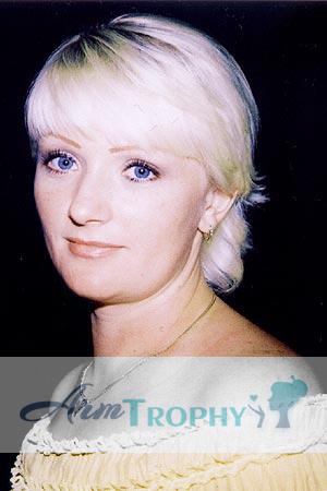 64153 - Natalia Age: 32 - Russia