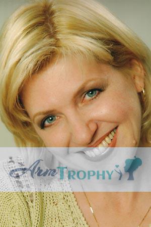 64172 - Inessa Age: 44 - Russia