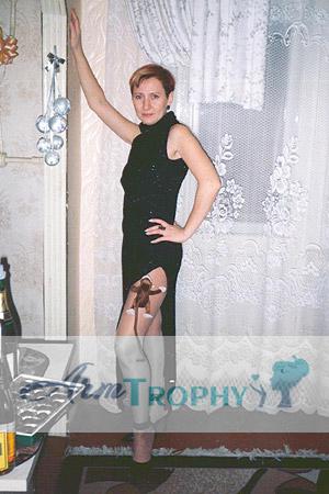 64204 - Maryam Age: 40 - Russia