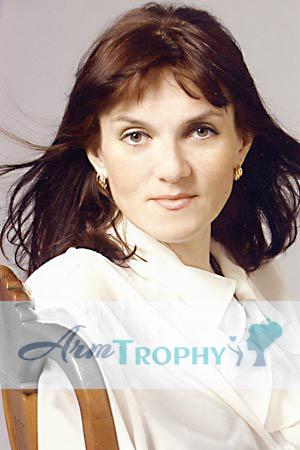 64211 - Elena Age: 50 - Russia