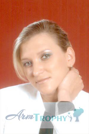 64284 - Maya Age: 37 - Russia