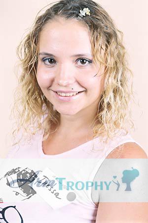 64388 - Inessa Age: 32 - Ukraine