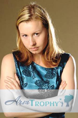 64413 - Lyudmila Age: 32 - Russia