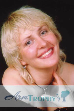 65151 - Oxana Age: 40 - Russia