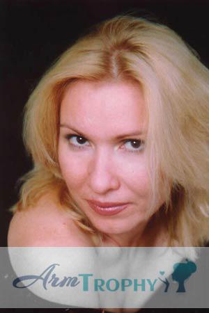 65152 - Tatiana Age: 44 - Russia