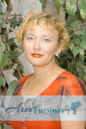 65218 - Svetlana Age: 42 - Russia