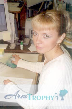 65425 - Elena Age: 30 - Russia
