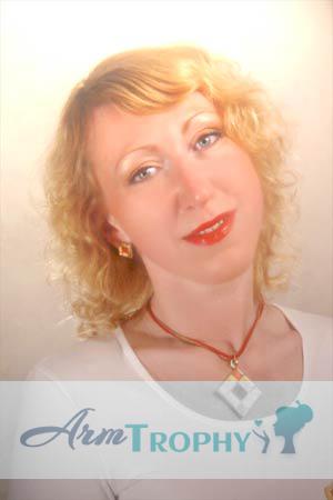 65432 - Elena Age: 45 - Russia