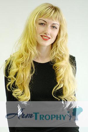 65569 - Elena Age: 31 - Russia