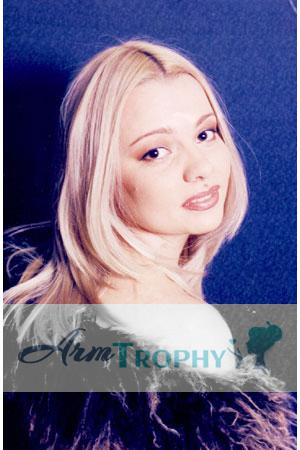 65633 - Irina Age: 35 - Russia