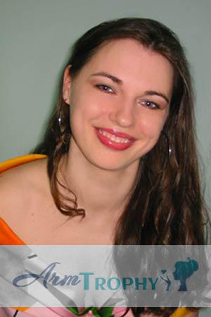 65729 - Svetlana Age: 34 - Russia