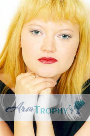 65862 - Diana Age: 34 - Russia