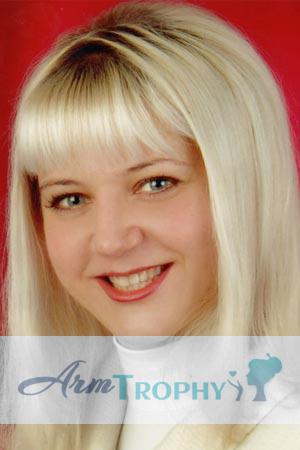 66085 - Irina Age: 41 - Russia
