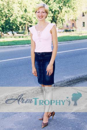 66218 - Elena Age: 32 - Russia