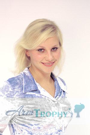 66350 - Julia Age: 30 - Russia