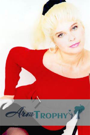 66419 - Yuliya Age: 37 - Russia