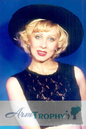 66520 - Nataliya Age: 43 - Russia