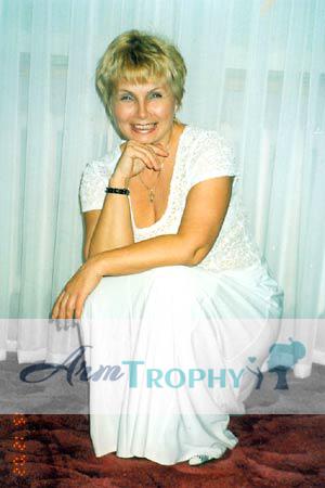 66529 - Elena Age: 52 - Russia