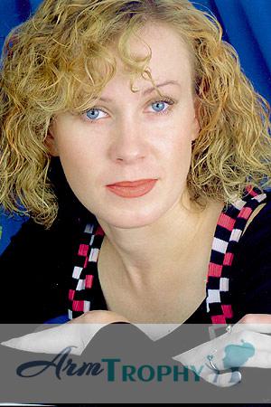 66612 - Svetlana Age: 37 - Russia