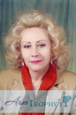 66619 - Larisa Age: 43 - Russia
