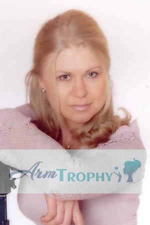 66674 - Oksana Age: 32 - Russia