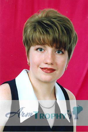 66861 - Larisa Age: 26 - Russia