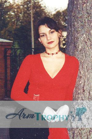 66867 - Larisa Age: 33 - Russia