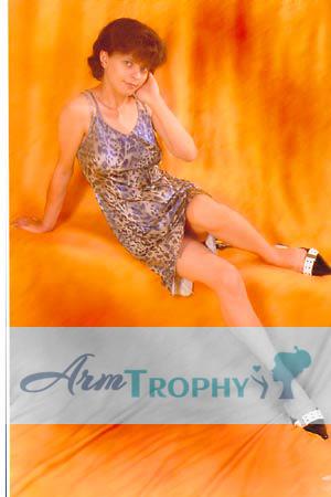 66993 - Oxana Age: 31 - Russia